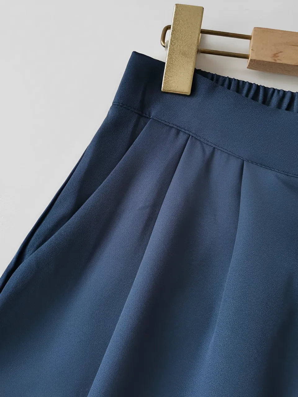 Conjunto Feminino de Alfaiataria com Colete e Calça - Rubia