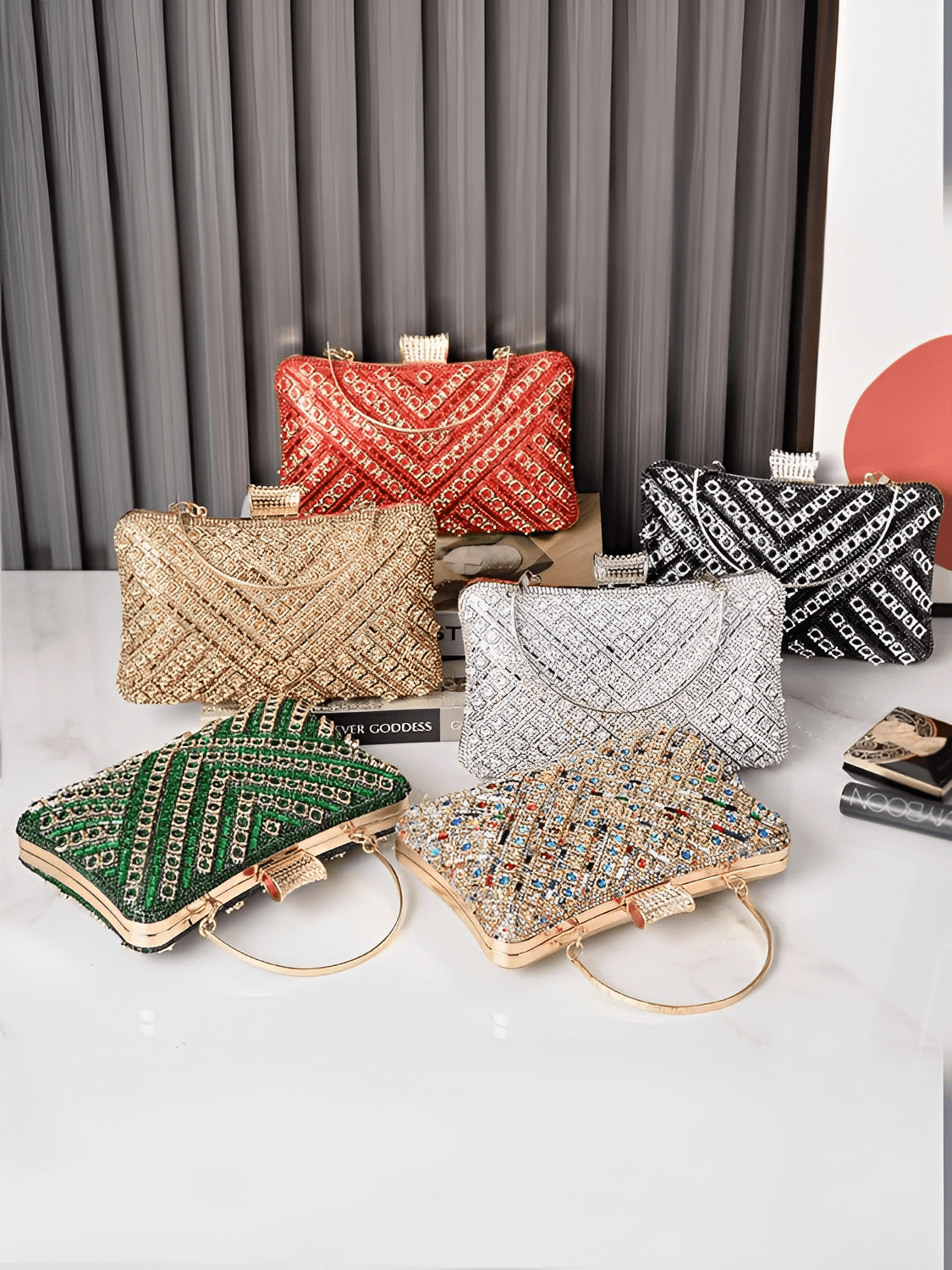 Bolsa Feminina Clutch Com Cristais e Alças Removíveis para Festa – Nayra