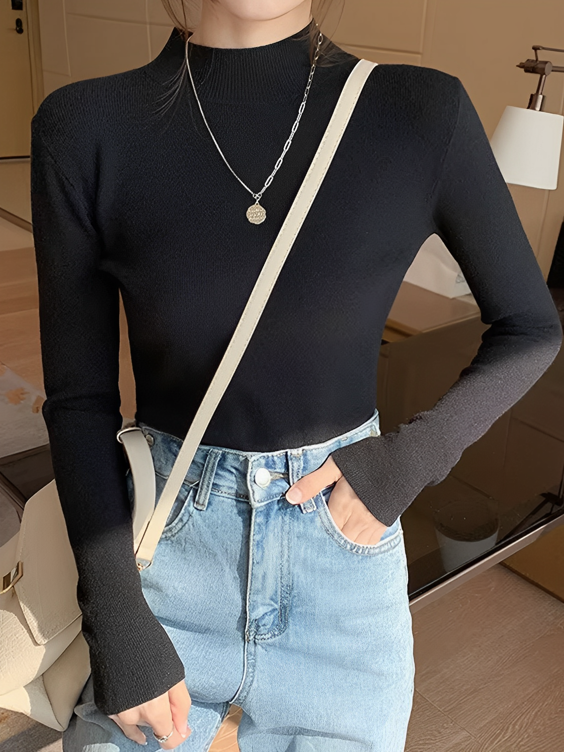 Suéter Feminino de Tricô Canelado com Gola Alta – Saphira