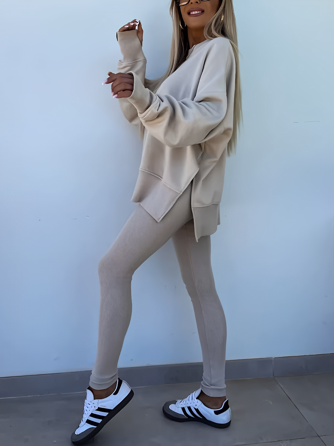 Conjunto Feminino de Moletom Oversized com Suéter Mullet e Calça Legging– Nayra