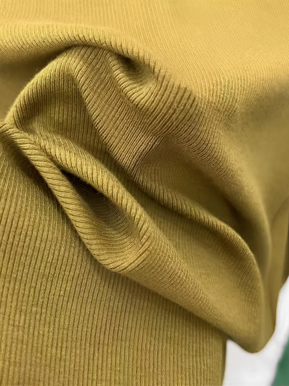Blusa Feminina de Manga Longa Texturizada com Gola Redonda – Izabele