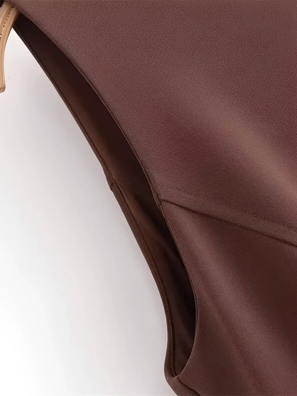 Vestido Feminino Curto com Decote Redondo e Barra Plissada - Melissa