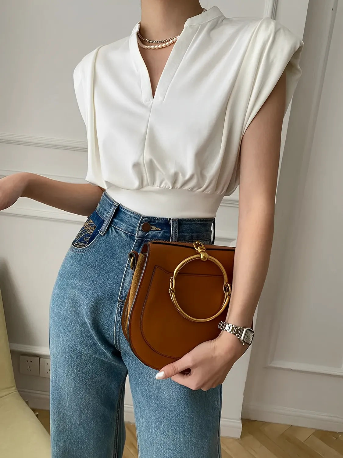 Blusa Feminina Básica com Gola Padre e Decote em V - Veronica