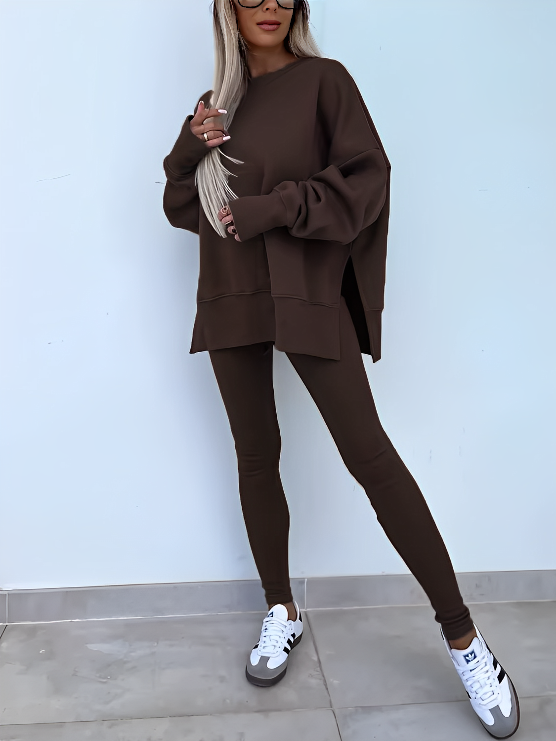 Conjunto Feminino de Moletom Oversized com Suéter Mullet e Calça Legging– Nayra
