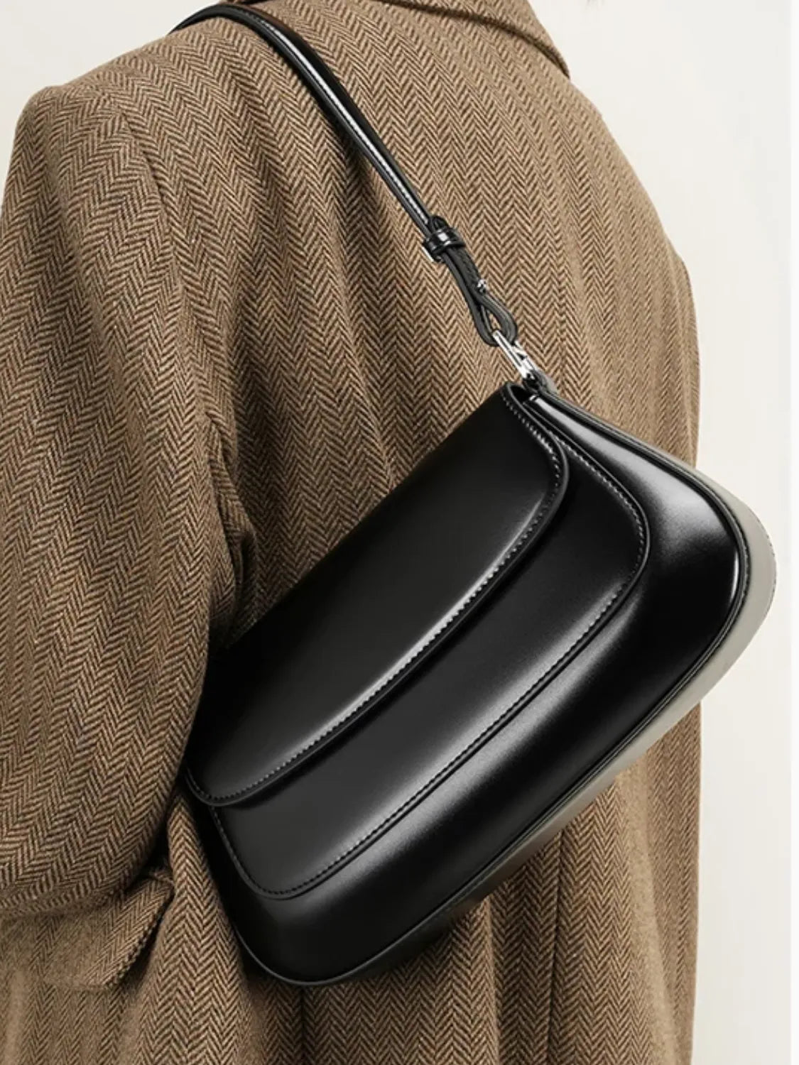 Bolsa Feminina Baguete Tiracolo em Couro PU com Alça Ajustável - Briana