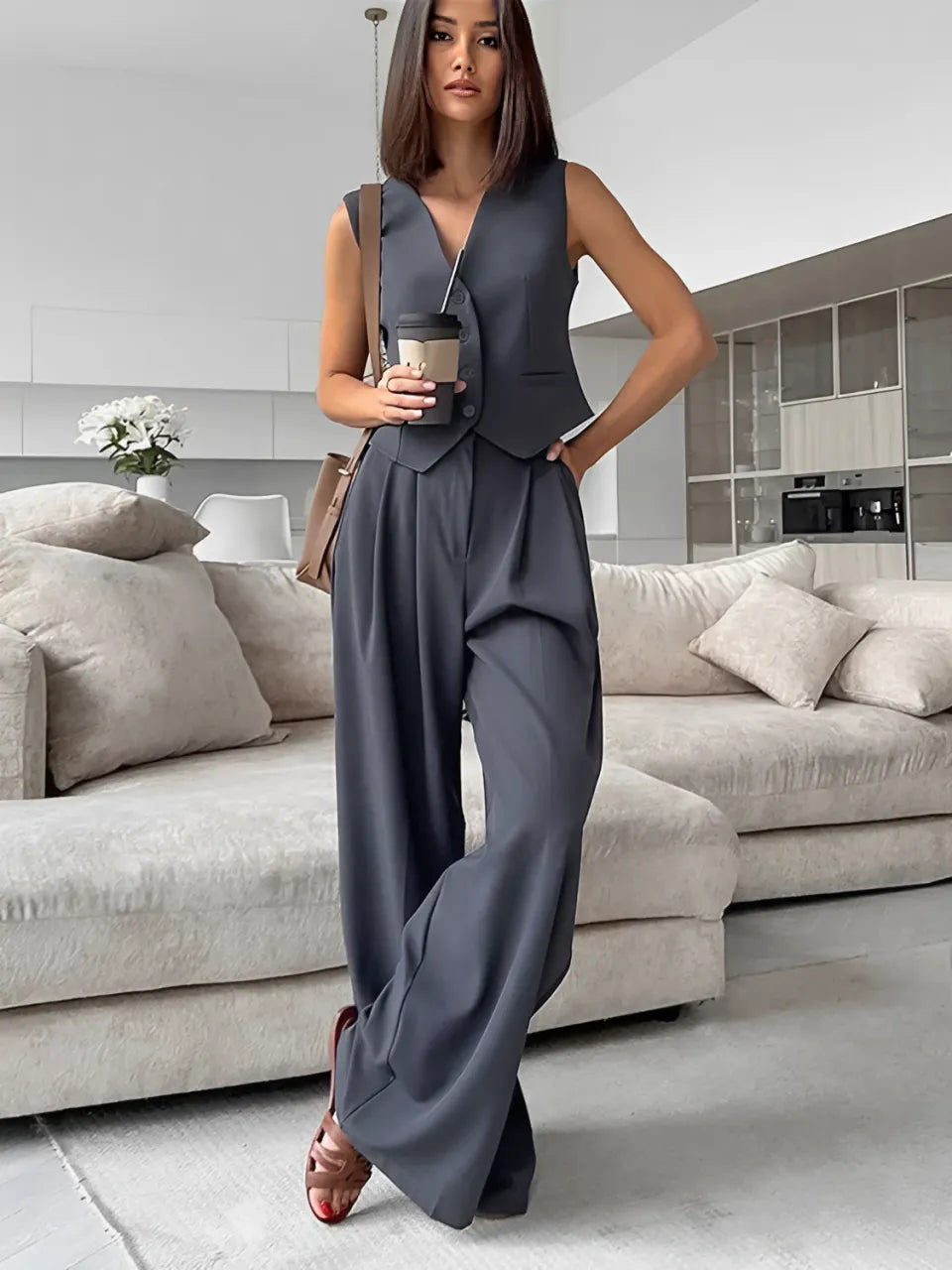 Conjunto Feminino de Alfaiataria com Colete e Calça - Rubia
