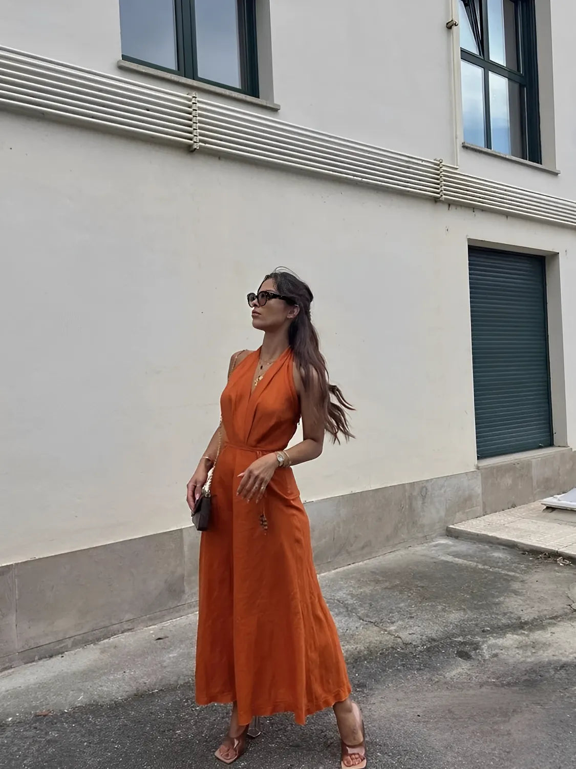 Vestido Feminino Midi com Decote em V e Costas Abertas - Stella