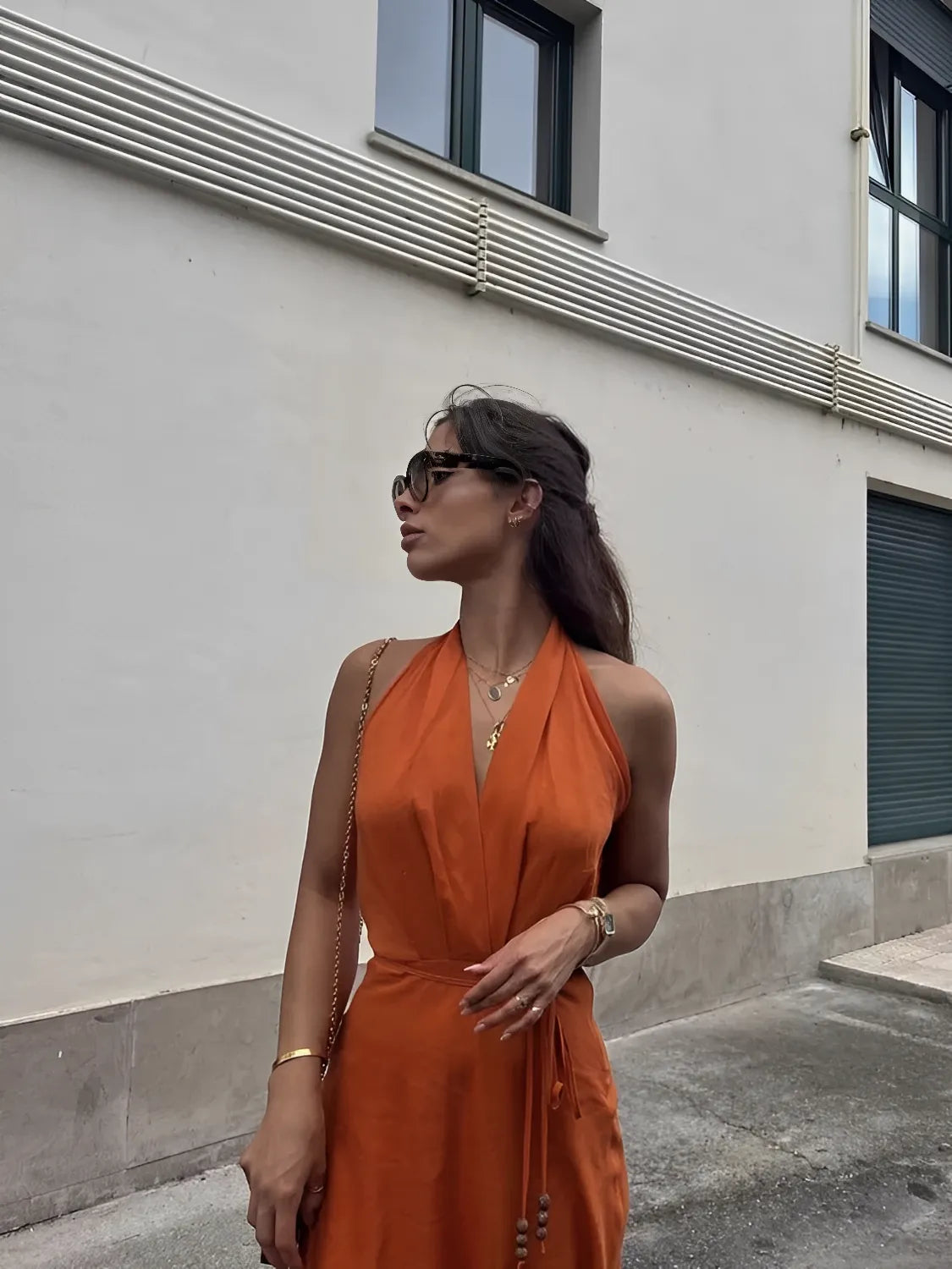 Vestido Feminino Midi com Decote em V e Costas Abertas - Stella