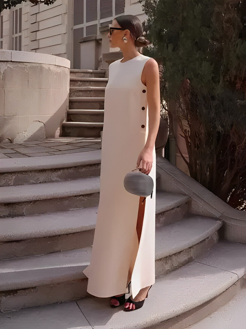 Vestido Feminino Longo com Botões Fenda Lateral e Decote Redondo - Louise