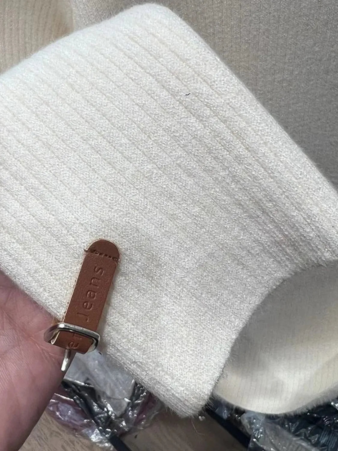 Suéter Feminino Peluciado de Algodão com Gola Alta e Textura Aconchegante - Nancy