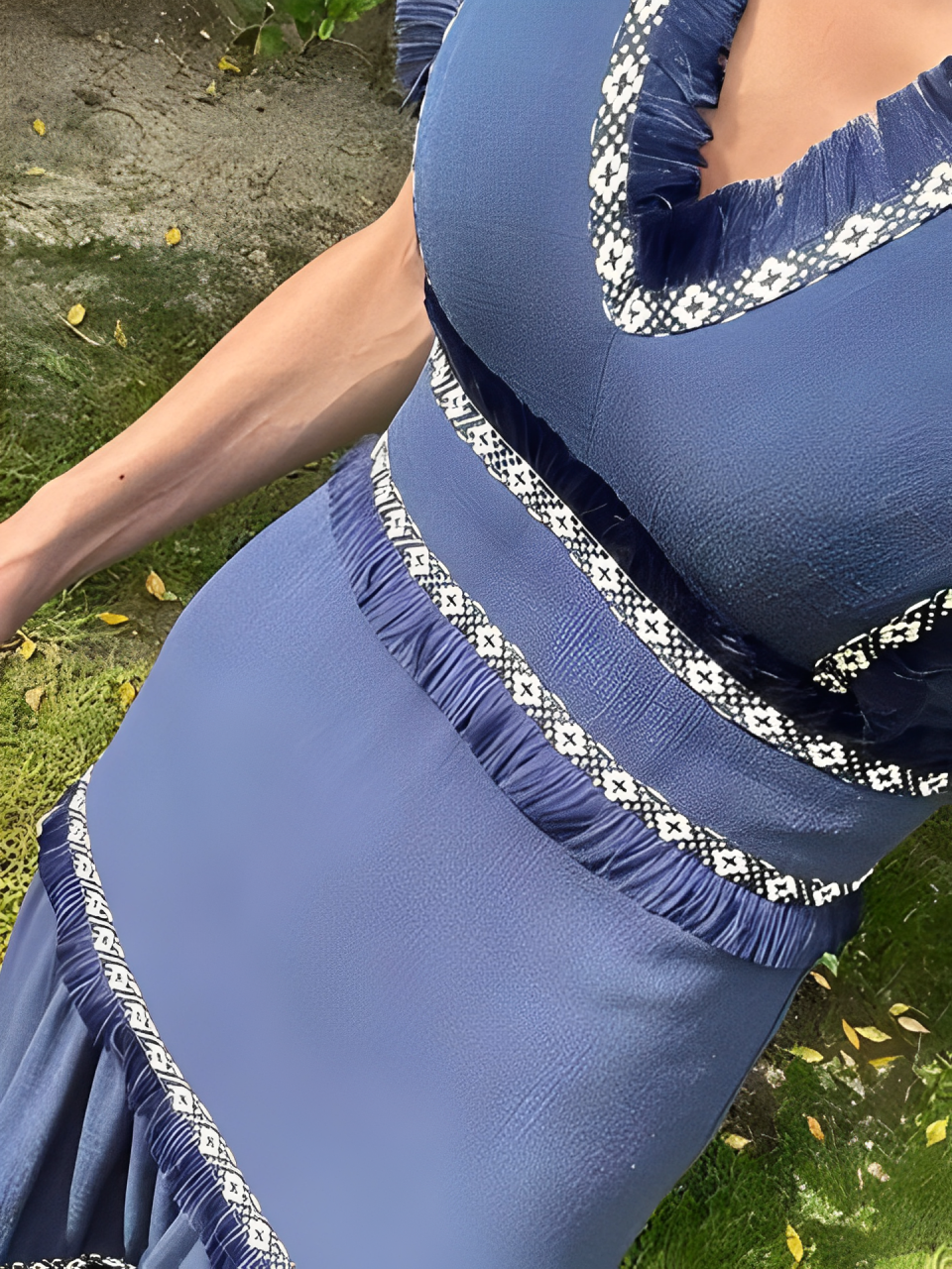 Vestido Feminino Boho Midi com Babados e Decote em V - Amara