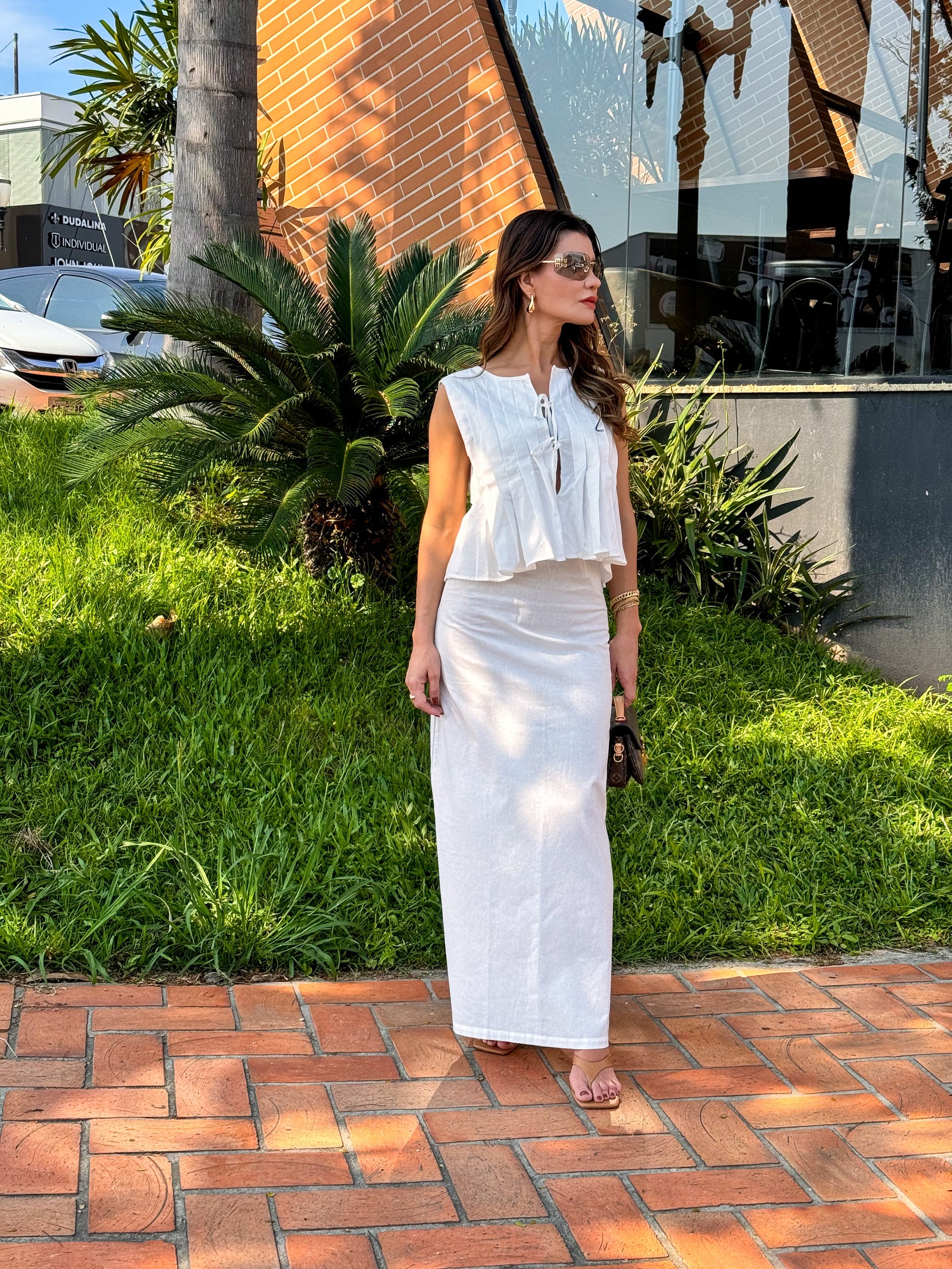Conjunto Feminino com Blusa Amarração Frontal Plissada e Saia Longa com Zíper - Evie