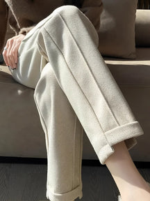 Calça Feminina Reta de Lã com Cintura Alta com Elástico - Leda.