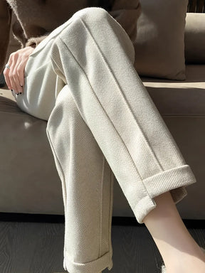 Calça Feminina Reta de Lã com Cintura Alta com Elástico - Leda.