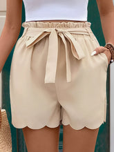 Short Feminino com Cintura Elástica e Bainha Ondulada - Acasia