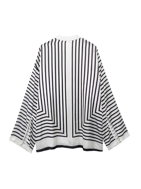 Camisa Feminina Bata Listrada com Manga Flare - Giulia