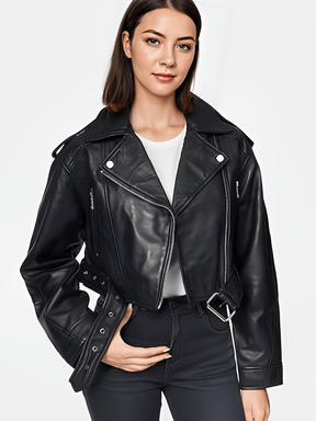 Jaqueta Feminina Cropped em Couro PU com  Zíper Transversal e Cinto Decorativo na Barra - Eleonor