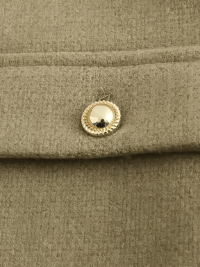 Casaco Feminino Tweed com Bolsos Decorativos e Fechamento em Botões - Angelique