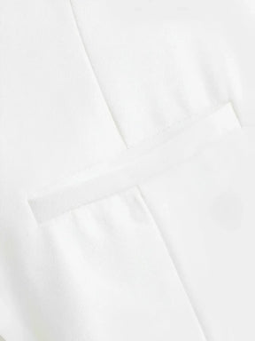 Conjunto Feminino Alfaiataria Blusa com Abotoamento Frontal e Shorts Cintura Alta - Ava
