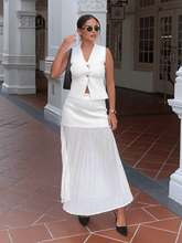 Conjunto Feminino Alfaiataria com Colete de Botões e Saia Longa em Camadas Plissada - Mirella