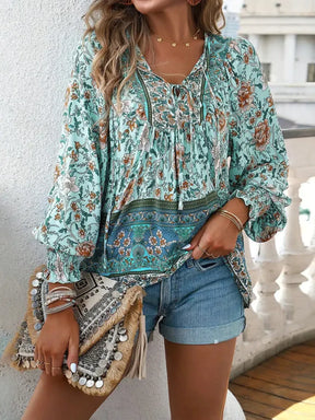 Blusa Feminina Boho Floral com Decote em V - Flora