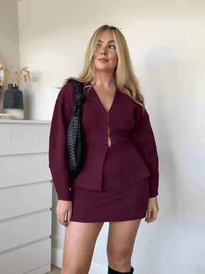 Conjunto Feminino de Tricô com Suéter Gola V e Saia Reta com Cintura Elástica - Viviene