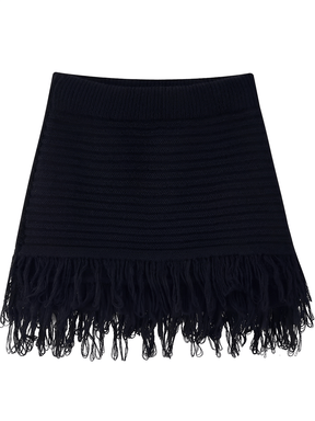 Conjunto Feminino em Tricô com Blusa Manga Longa com Fechamento em Botões e Saia Cintura Alta com Franjas - Monique