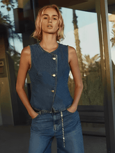 Colete Feminino Jeans Ajustado com Fechamento Assimétrico em Botões – Rose