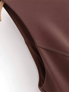 Vestido Feminino Curto com Decote Redondo e Barra Plissada - Melissa