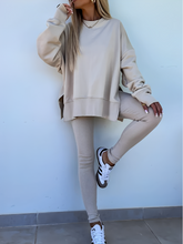 Conjunto Feminino de Moletom Oversized com Suéter Mullet e Calça Legging– Nayra