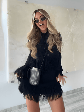 Conjunto Feminino em Tricô com Blusa Manga Longa com Fechamento em Botões e Saia Cintura Alta com Franjas - Monique