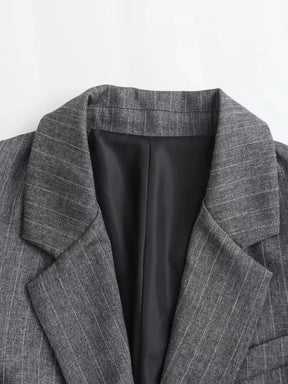 Blazer Feminino Oversized Riscas de Giz com Botões - Francine