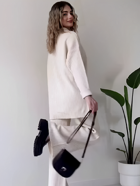 Conjunto Feminino Madeleine – Tricô Canelado com Camisa Alongada e Calça Reta Elegante