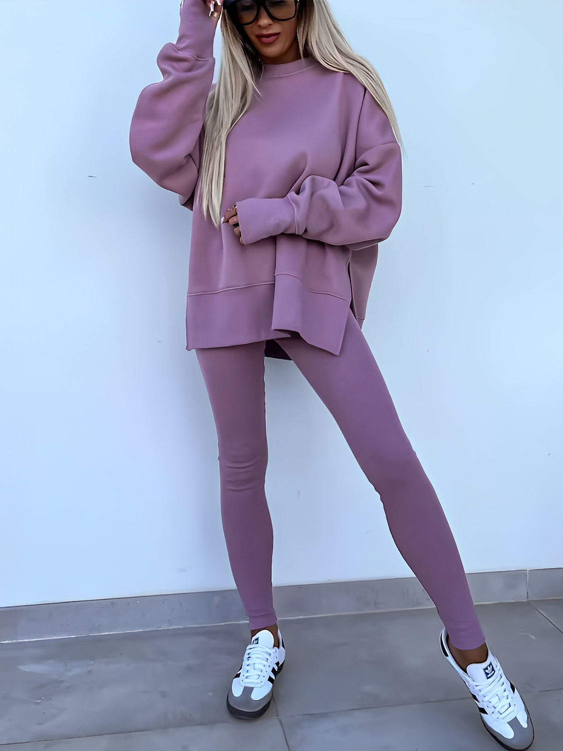 Conjunto Feminino de Moletom Oversized com Suéter Mullet e Calça Legging– Nayra