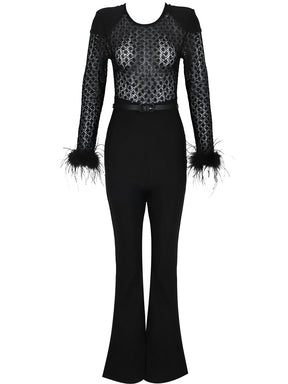 Macacão Feminino de Renda com Lantejoulas Ombreira e Punhos de Plumas e Calça Flare de Veludo - Noir