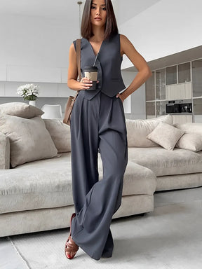 Conjunto Feminino de Alfaiataria com Colete e Calça - Rubia
