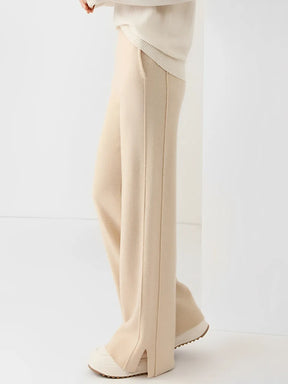 Calça Feminina Pantalona de Lã com Bolsos e Abertura na Barra - Vivian