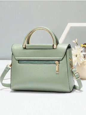 Bolsa Feminina Tiracolo Quadrada Estruturada com Alça de Metal e Detalhes Trançados - July