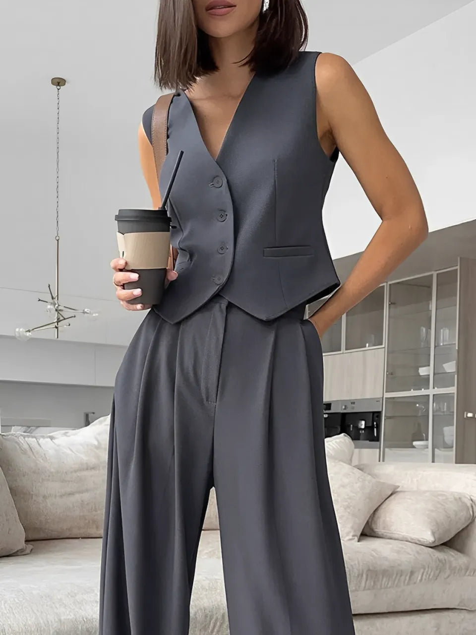 Conjunto Feminino de Alfaiataria com Colete e Calça - Rubia