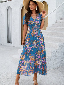 Vestido Feminino Midi Floral Fluido com Decote V e Mangas Curtas - Salma