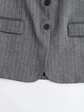 Blazer Feminino Oversized Riscas de Giz com Botões - Francine