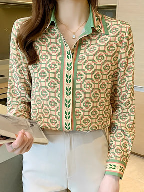 Camisa Feminina Estampada com Gola Clássica e Botões - Francesca