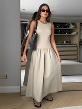 Vestido Feminino Longo Tecido Canelado com Modelagem Evasê Plissado - Maia