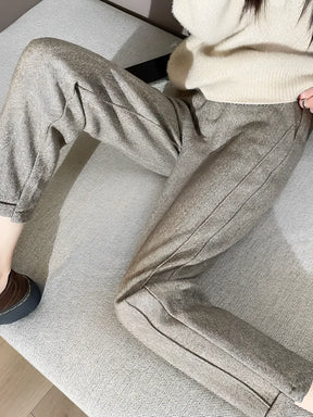 Calça Feminina Reta de Lã com Cintura Alta com Elástico - Leda.