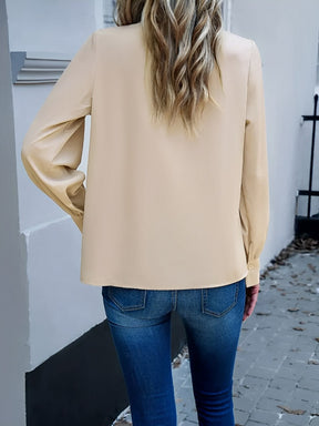 Camisa Feminina Franzida com Gola Redonda e Mangas Longas - Angelina