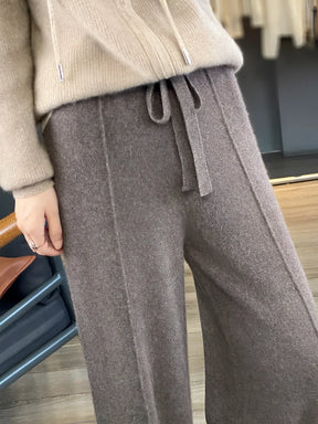 Calça Feminina Wide de Lã com Cintura Alta e Cadarço na Cintura - Justine.