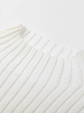 Conjunto Feminino de Tricô Canelado com Suéter de Gola Alta e Calça Flare de Cintura Alta - Luna