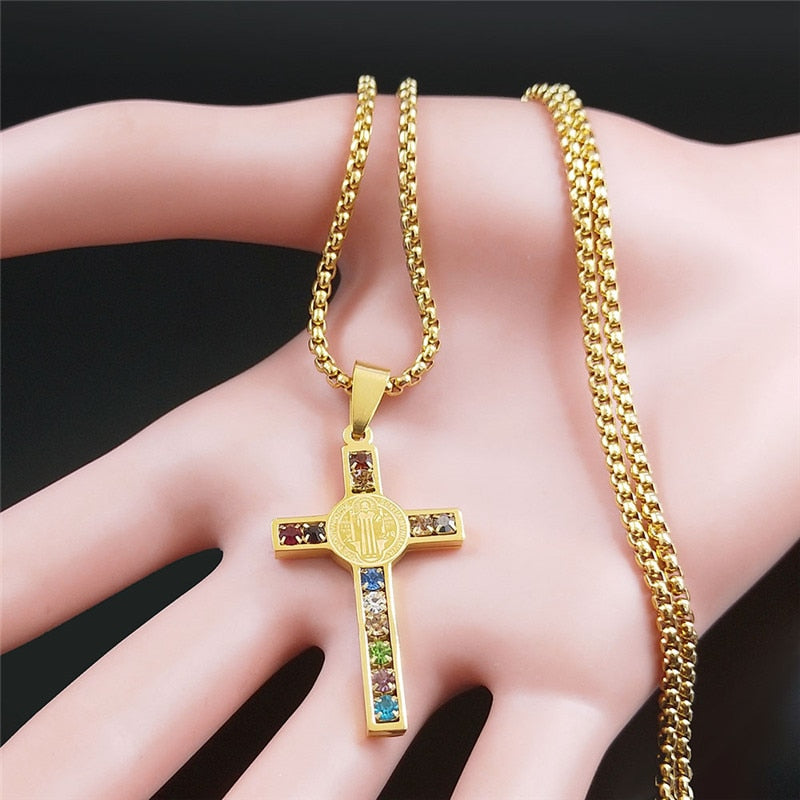 Corrente com Pingente Crucifixo com Pedras