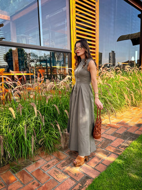 Vestido Feminino Longo Fechamento em Zíper no Busto com Cintura Império e Bolsos - Liriel