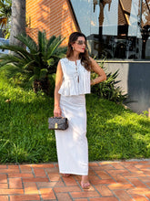 Conjunto Feminino com Blusa Amarração Frontal Plissada e Saia Longa com Zíper - Evie